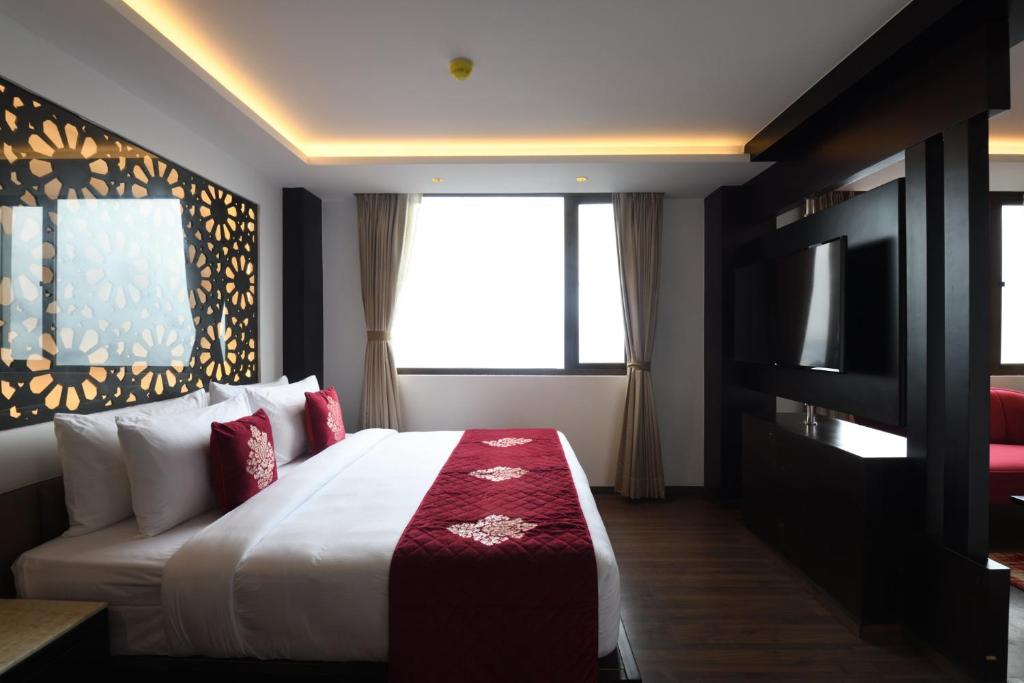 Ramada by Wyndham Gangtok Hotel & Casino Golden