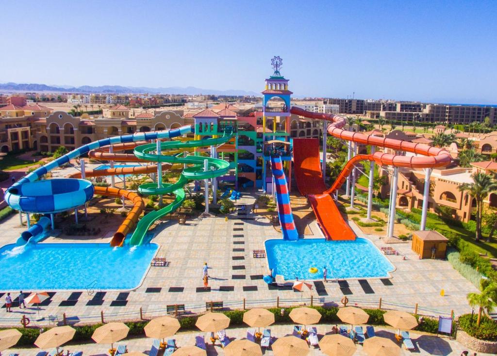 Charmillion Gardens Aquapark