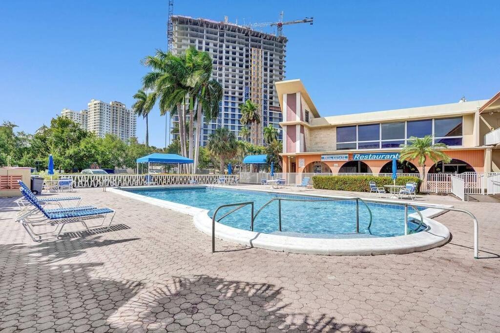 Beach Home in Hallandale, Pool & Gulfstream